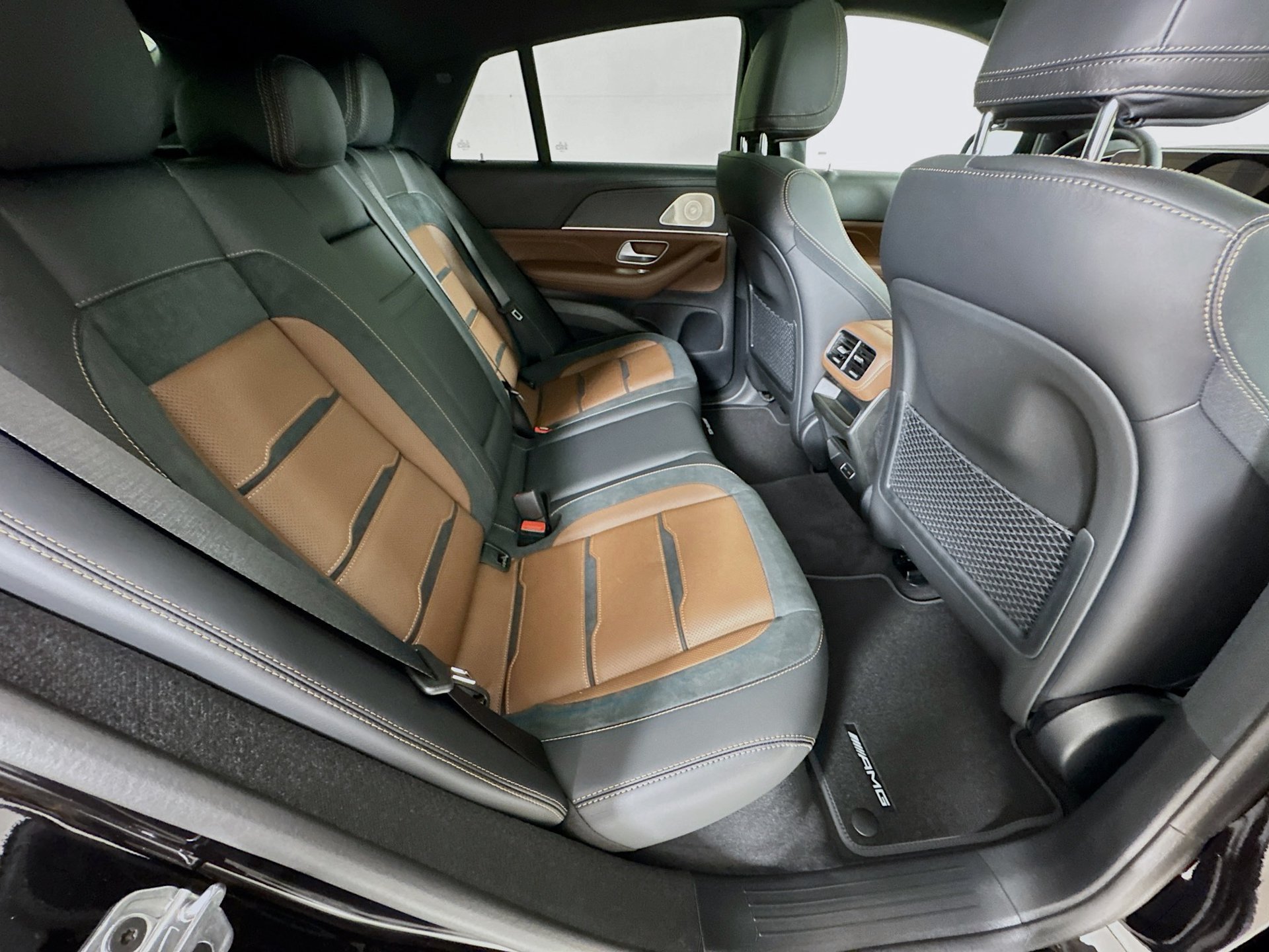 New 2026 Mercedes-Benz GLE 53 AMG 4MATIC Coupe image 30