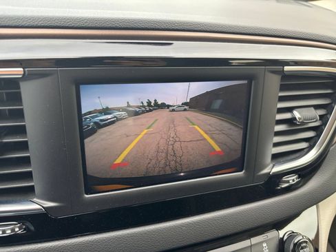 Used 2024 Chrysler Voyager LX FWD image 24