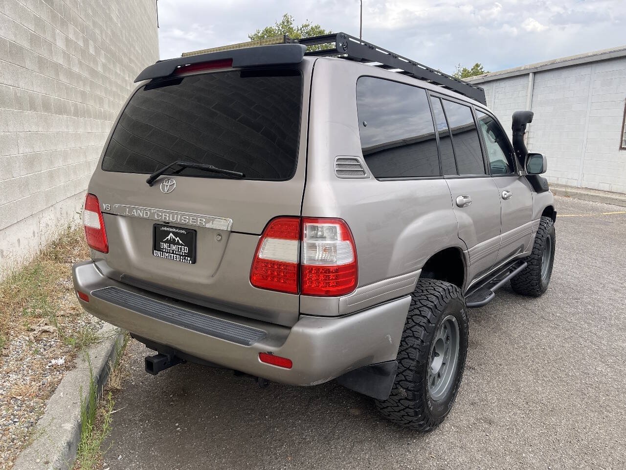 Used 2004 Toyota Land Cruiser w/ Convenience Pkg AWD/4WD image 5