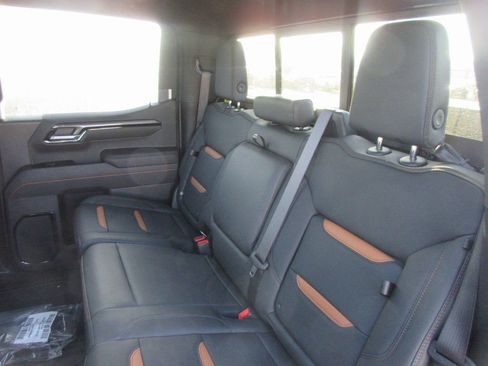 New 2026 GMC Sierra 1500 AT4 w/ AT4 Premium Package image 15