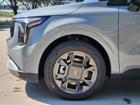 New 2026 Kia Carnival EX image 5