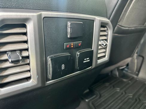 Used 2019 Ford F250 Platinum w/ Platinum Ultimate Package AWD/4WD image 21