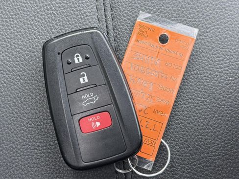 Used 2021 Toyota RAV4 XSE AWD/4WD image 42