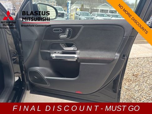 Used 2021 Mercedes-Benz GLB 250 4MATIC w/ AMG Line image 43