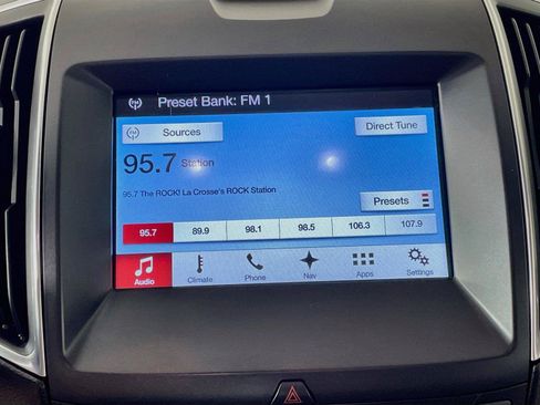 Used 2018 Ford Edge Titanium w/ Equipment Group 301A AWD/4WD image 7