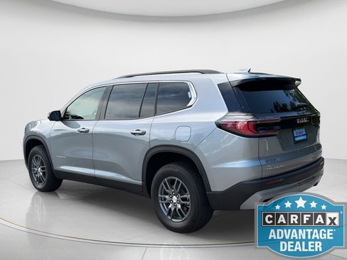 Used 2025 GMC Acadia Elevation FWD image 4