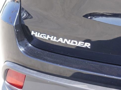 Used 2019 Toyota Highlander SE AWD/4WD image 12