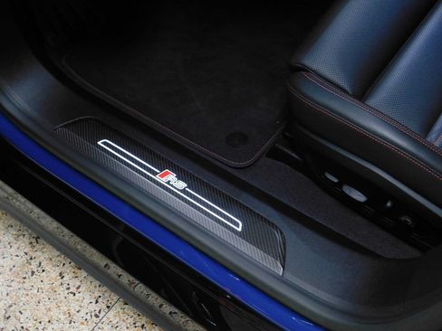 Used 2022 Audi RS e-tron GT AWD/4WD image 27
