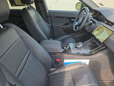 Used 2024 Land Rover Range Rover Evoque Dynamic SE image 10