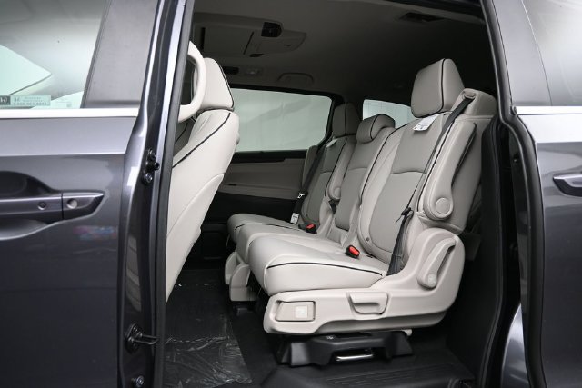 New 2027 Honda Odyssey Touring image 12