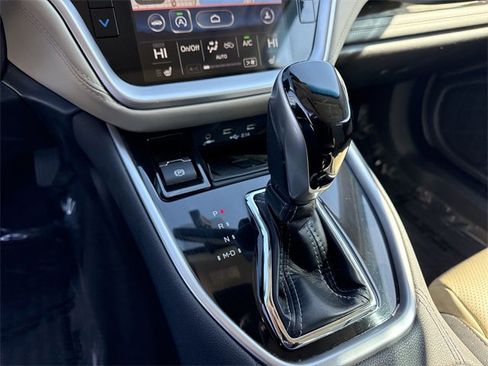 Used 2021 Subaru Outback Limited image 20