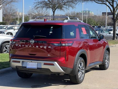 Certified 2024 Nissan Pathfinder SL image 4