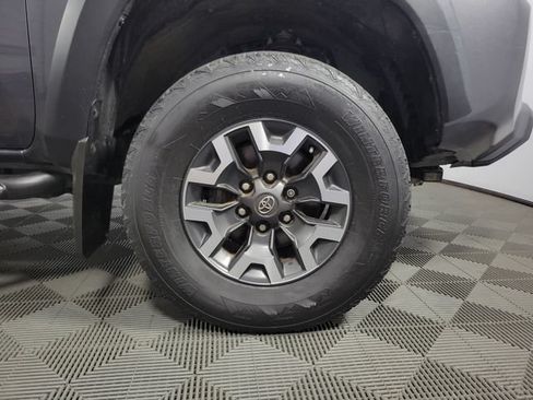 Used 2023 Toyota Tacoma TRD Off-Road w/ TRD Premium Off Road Package AWD/4WD image 12