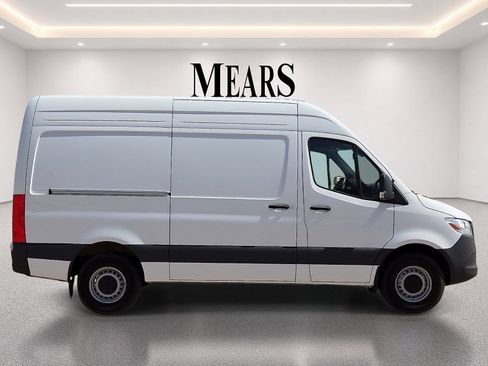 Used 2025 Mercedes-Benz Sprinter 2500 image 6