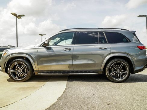 Used 2023 Mercedes-Benz GLS 580 4MATIC image 8