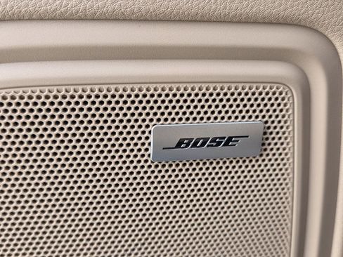 Certified 2023 Porsche Macan Turbo image 20