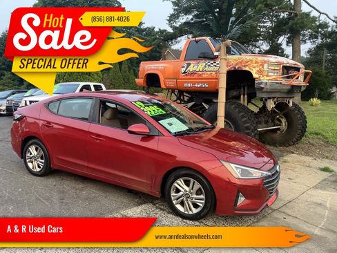 Used 2019 Hyundai Elantra SEL FWD image 1