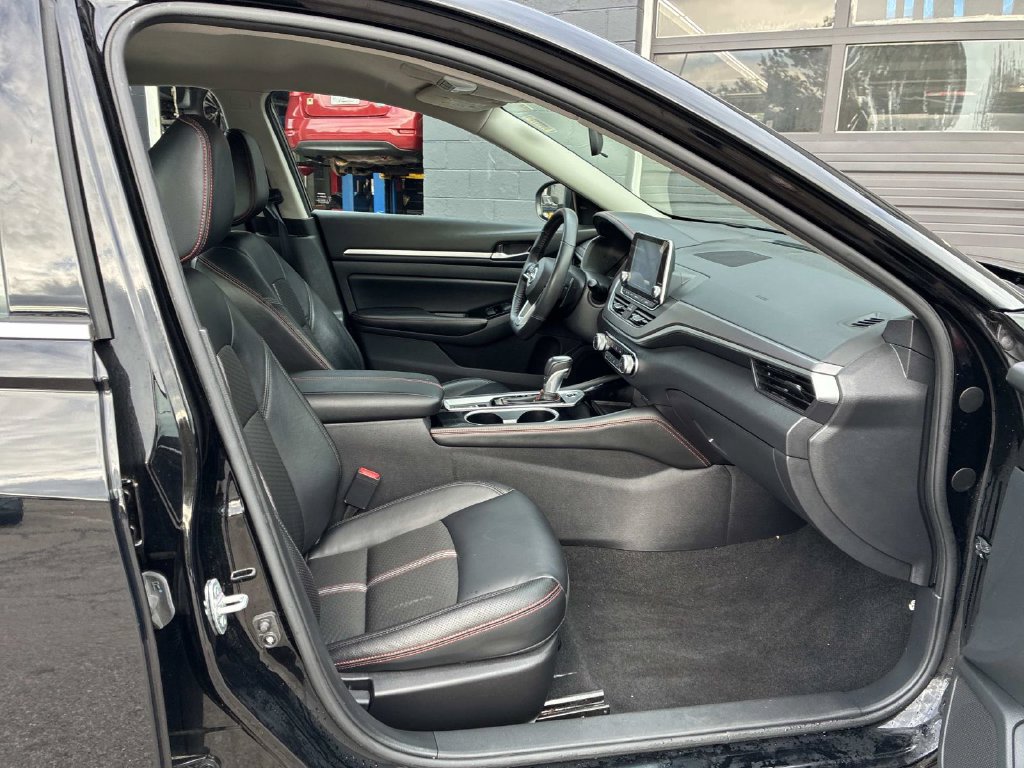 Certified 2024 Nissan Altima 2.5 SR AWD/4WD image 9