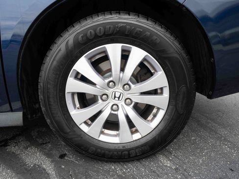 Used 2015 Honda Odyssey EX image 29
