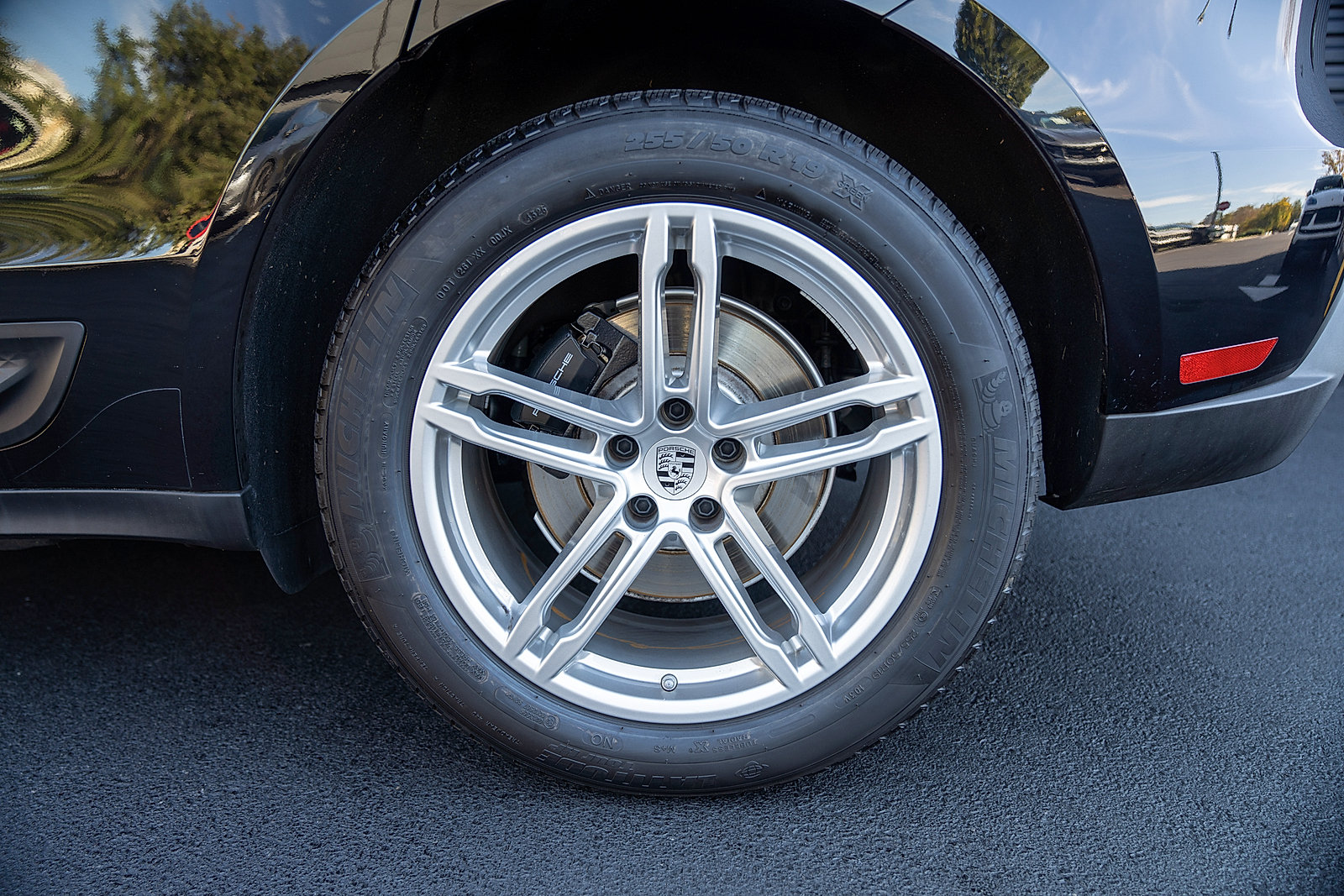 Certified 2026 Porsche Macan AWD/4WD image 24
