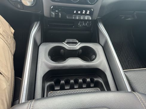 Used 2022 RAM 1500 Laramie AWD/4WD image 34