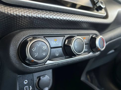 Used 2020 Nissan Kicks S FWD image 30