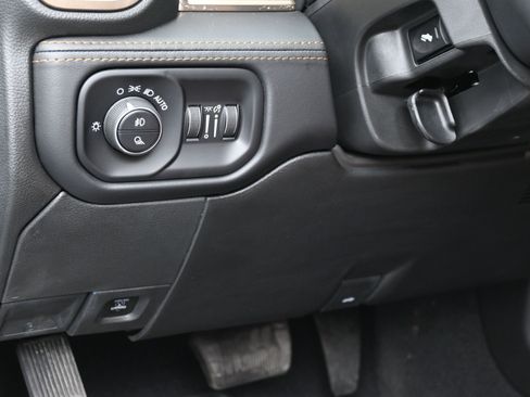 Used 2023 RAM 2500 Limited image 22