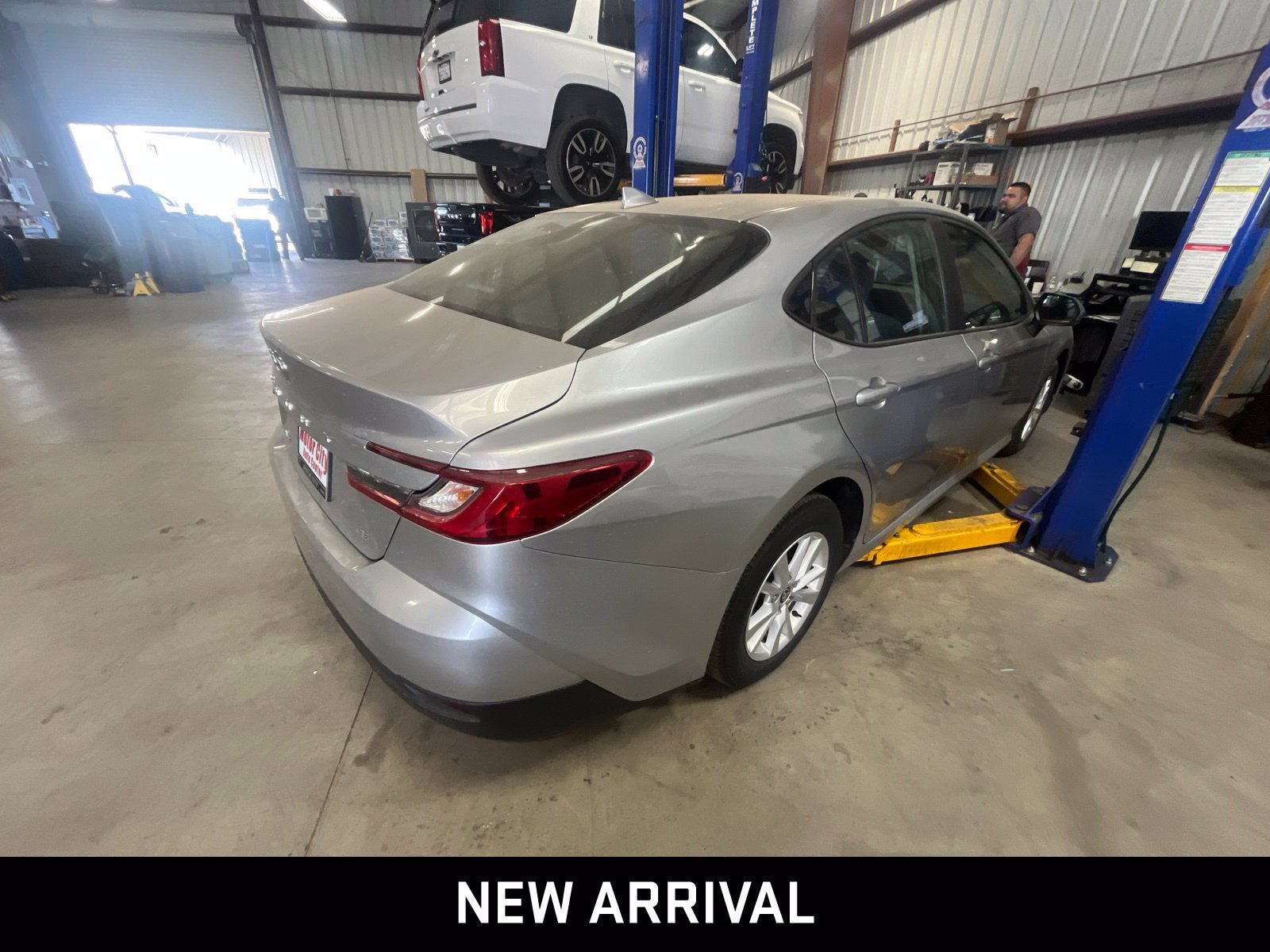 Used 2025 Toyota Camry LE FWD image 3