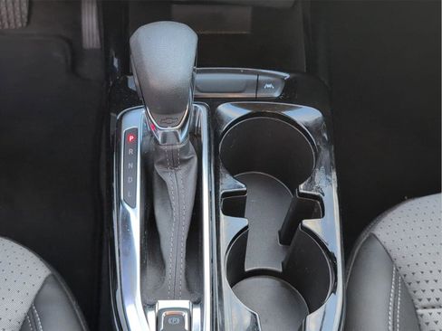 Used 2025 Chevrolet Trax LT w/ Driver Confidence Package image 21