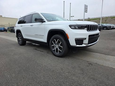 New 2025 Jeep Grand Cherokee L Limited w/ Trailer Tow Package image 9