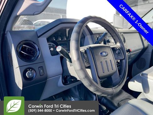 Used 2016 Ford F550 4x4 Regular Cab Super Duty image 3