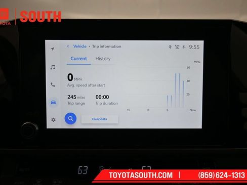 Used 2025 Toyota Camry SE FWD image 17