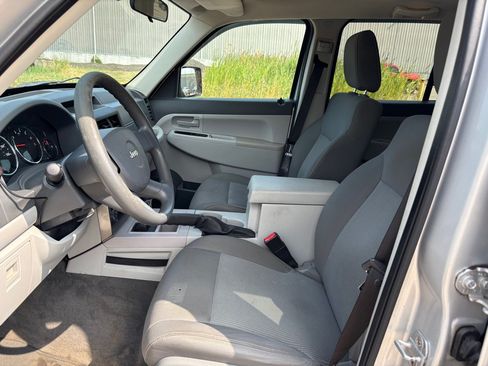 Used 2008 Jeep Liberty Sport w/ Popular Equipment Group AWD/4WD image 9