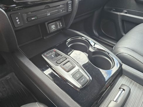 Used 2017 Honda Pilot Touring image 30