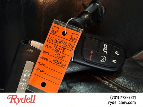 Used 2018 Jeep Cherokee Limited w/ Trailer Tow Group AWD/4WD image 6