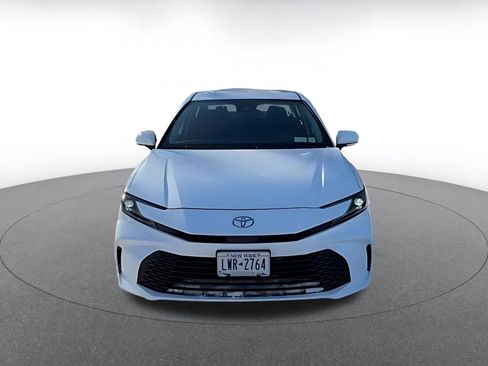 Used 2025 Toyota Camry LE image 16