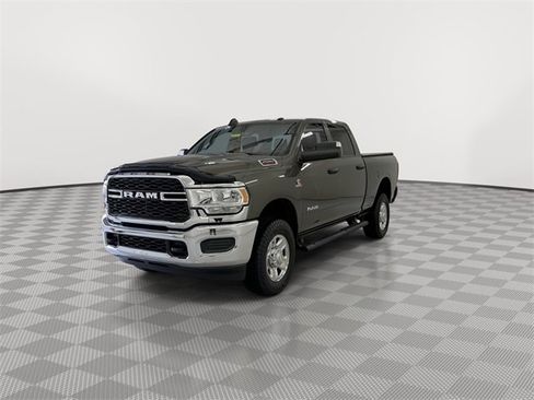 Used 2022 RAM 2500 Tradesman w/ Chrome Appearance Group image 4