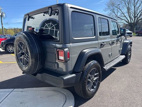Used 2020 Jeep Wrangler Unlimited Sport AWD/4WD image 8