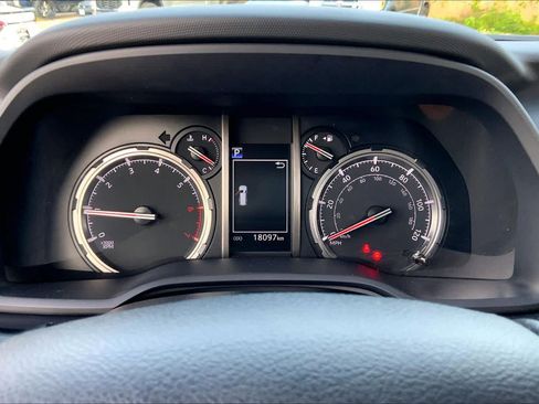 Used 2024 Toyota 4Runner TRD Sport AWD/4WD image 25