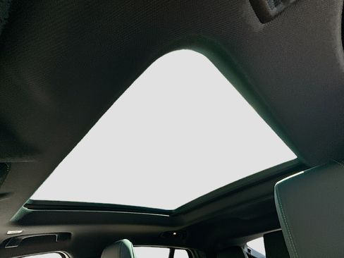 New 2026 BMW X2 xDrive28i w/ M Sport Package image 17