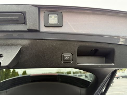 Used 2024 Chevrolet Equinox EV RS image 32