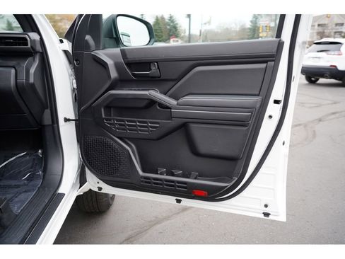 Used 2024 Toyota Tacoma SR image 28