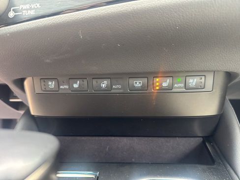 Certified 2025 Lexus ES 300h w/ Accessory Package (Z2) image 25