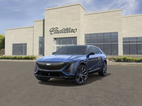 New 2026 Cadillac Lyriq Signature Sport w/ Nappa Leather Package AWD/4WD image 8
