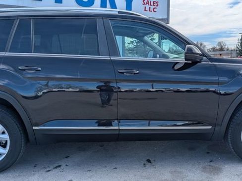 Used 2018 Volkswagen Atlas SEL AWD/4WD image 19