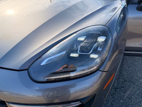 Used 2016 Porsche Cayenne GTS image 14