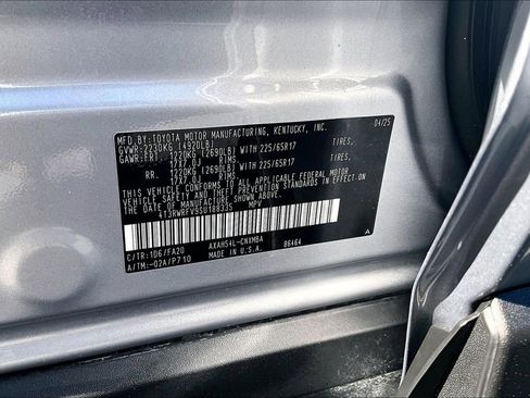 Used 2025 Toyota RAV4 XLE image 19