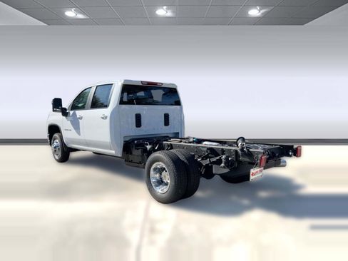 New 2026 Chevrolet Silverado 3500 LT w/ Convenience Package image 3