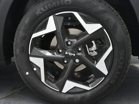 New 2026 Kia Seltos S FWD image 12