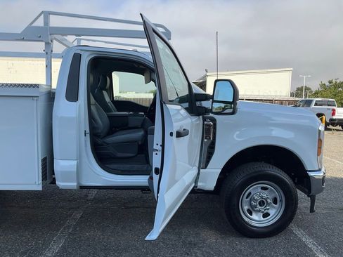 New 2025 Ford F350 XL w/ XL Chrome Package image 79